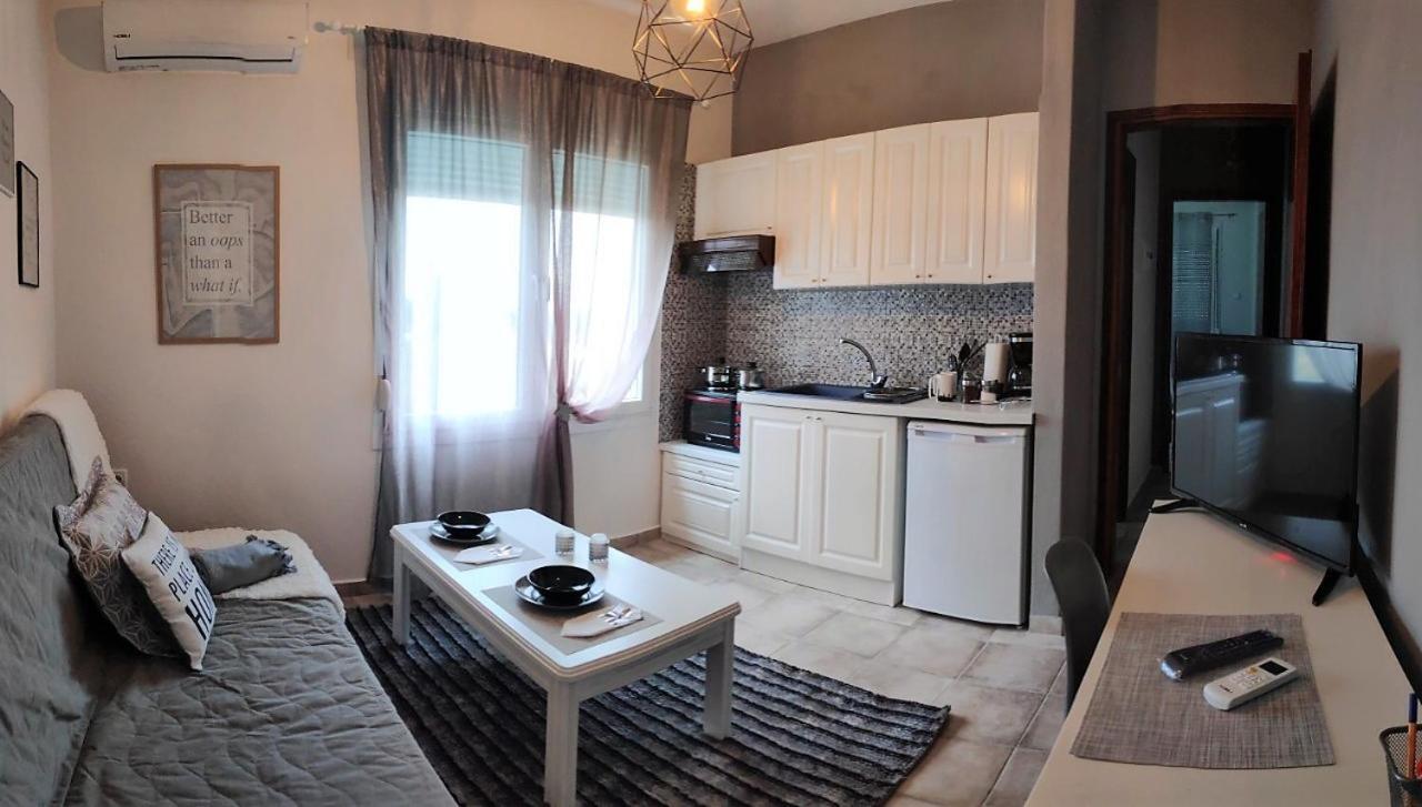 Cozy And Modern Lägenhet Komotini Exteriör bild