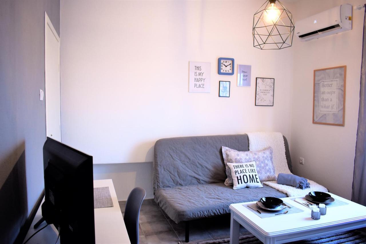 Cozy And Modern Lägenhet Komotini Exteriör bild